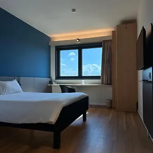 Отель Ibis Fiera Рим