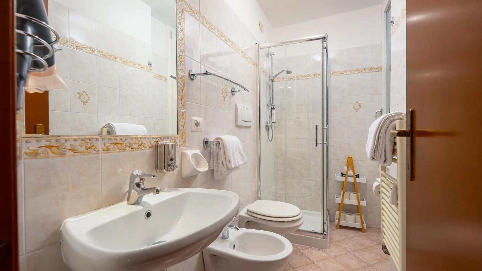 Lilium Hotel Florenz 3*,