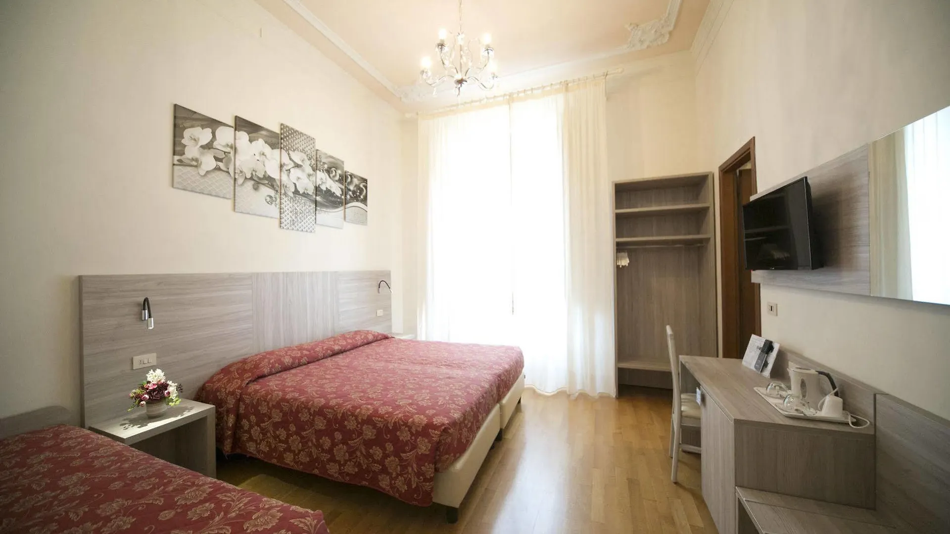 Lilium Hotel Florenz 3*,