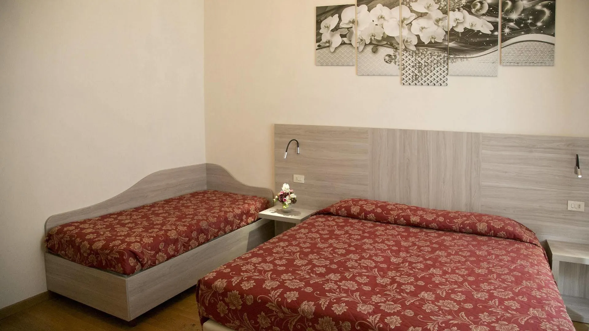 Lilium Hotel Florence 3*,